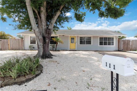 House in Bradenton, Florida 3 bedrooms, 111.76 sq.m. № 1796973 - photo 2