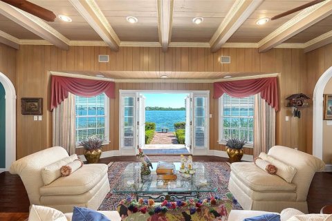 House in Sarasota, Florida 6 bedrooms, 988.67 sq.m. № 2115856 - photo 21
