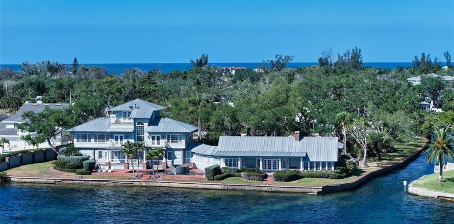 House in Sarasota, Florida 6 bedrooms, 988.67 sq.m. № 2115856