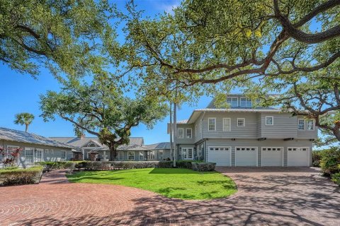 House in Sarasota, Florida 6 bedrooms, 988.67 sq.m. № 2115856 - photo 12