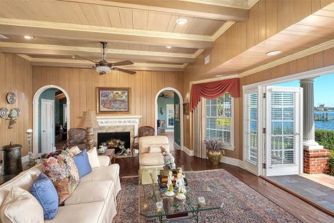 House in Sarasota, Florida 6 bedrooms, 988.67 sq.m. № 2115856 - photo 22