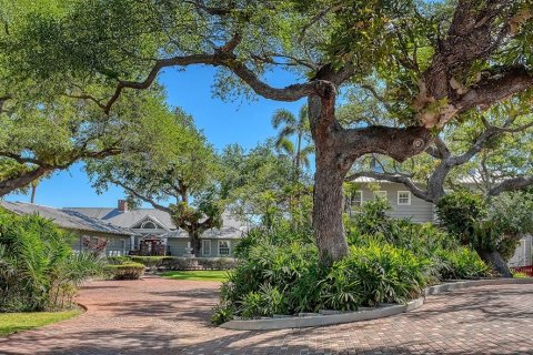 House in Sarasota, Florida 6 bedrooms, 988.67 sq.m. № 2115856 - photo 6