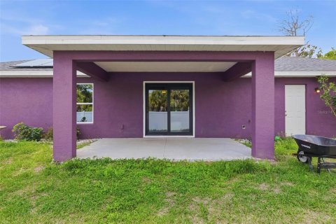 House in North Port, Florida 3 bedrooms, 130.06 sq.m. № 2097404 - photo 20