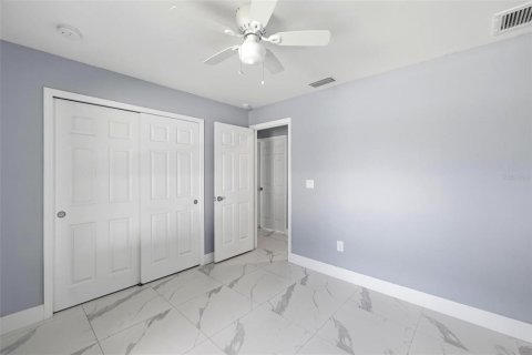 House in North Port, Florida 3 bedrooms, 130.06 sq.m. № 2097404 - photo 22