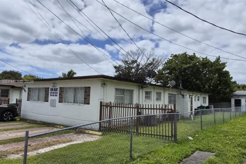 Immobilier commercial à vendre à Miami, Floride: 195.75 m2 № 2170218 - photo 17