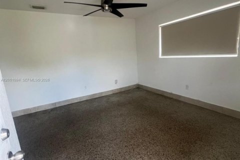 Immobilier commercial à vendre à Miami, Floride: 195.75 m2 № 2170218 - photo 5