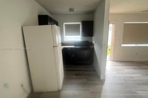 Immobilier commercial à vendre à Miami, Floride: 195.75 m2 № 2170218 - photo 11
