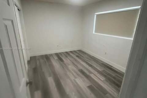 Immobilier commercial à vendre à Miami, Floride: 195.75 m2 № 2170218 - photo 14