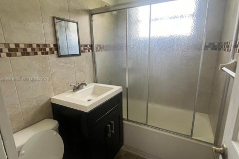 Immobilier commercial à vendre à Miami, Floride: 195.75 m2 № 2170218 - photo 9