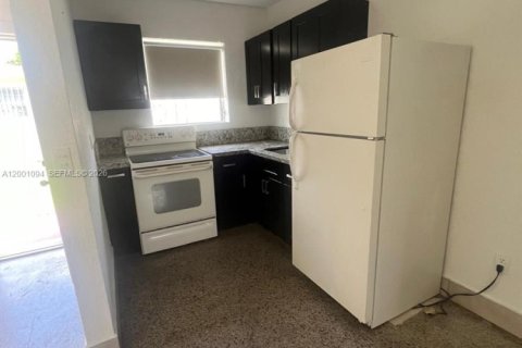 Immobilier commercial à vendre à Miami, Floride: 195.75 m2 № 2170218 - photo 6