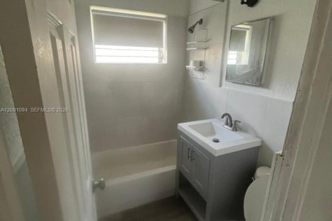 Immobilier commercial à vendre à Miami, Floride: 195.75 m2 № 2170218 - photo 15
