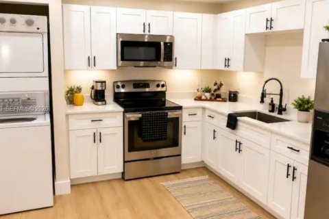 Appartement à louer à Miami, Floride: 2 chambres, 153.29 m2 № 2315592 - photo 3