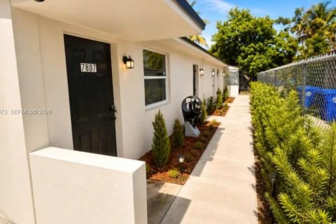 Appartement à louer à Miami, Floride: 2 chambres, 153.29 m2 № 2315592 - photo 19