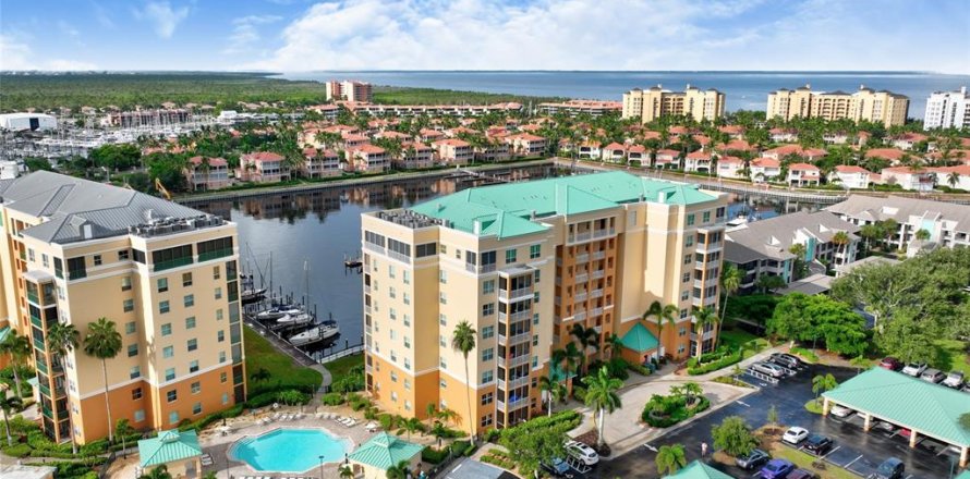 Condominio en Punta Gorda, Florida, 2 dormitorios  № 1644355