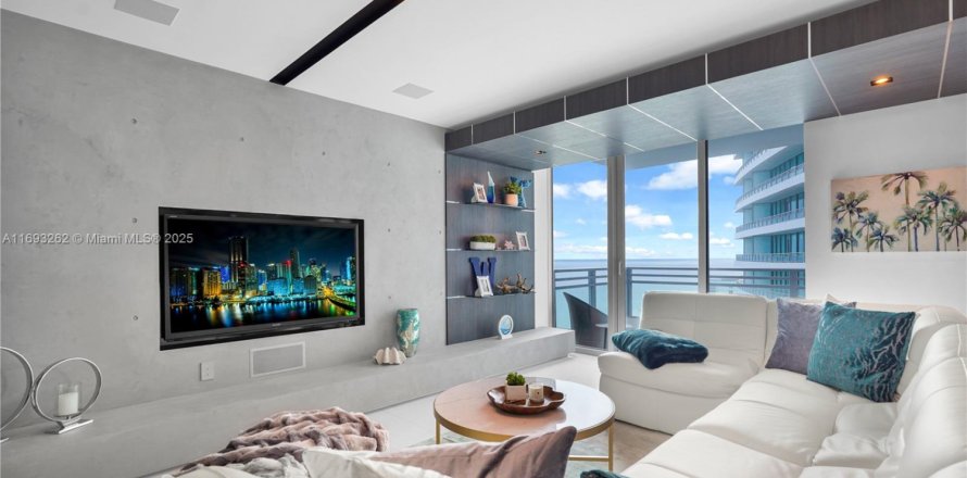 Condo in Hollywood, Florida, 2 bedrooms  № 1763368