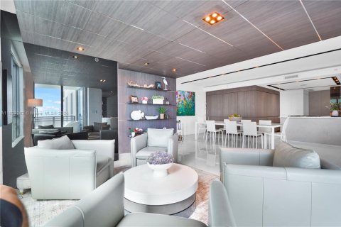 Condo in Hollywood, Florida, 2 bedrooms  № 1763368 - photo 14
