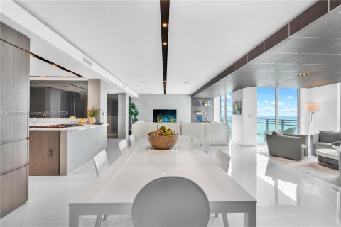 Condo in Hollywood, Florida, 2 bedrooms  № 1763368 - photo 16