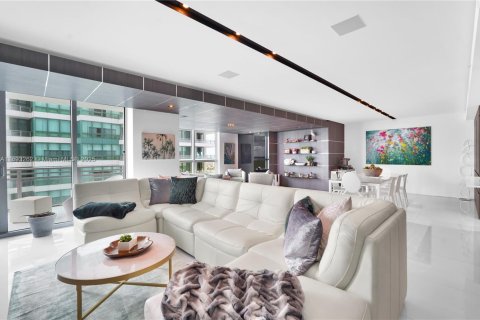 Condo in Hollywood, Florida, 2 bedrooms  № 1763368 - photo 2