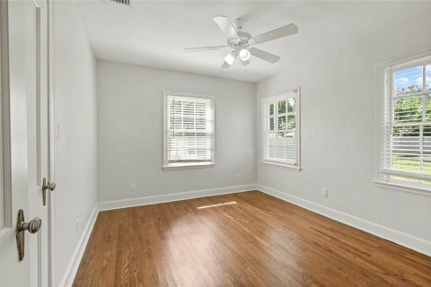 House in Winter Park, Florida 3 bedrooms, 148.09 sq.m. № 2433367 - photo 4