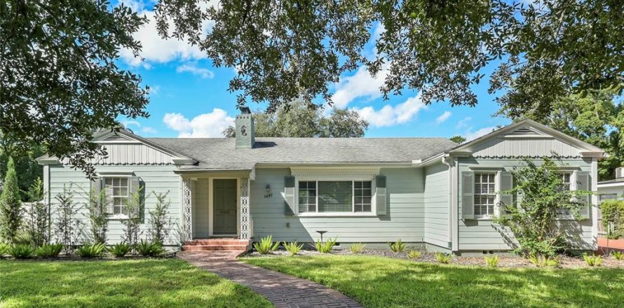 House in Winter Park, Florida 3 bedrooms, 148.09 sq.m. № 2433367