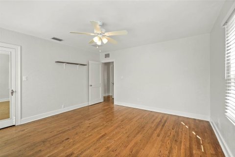 House in Winter Park, Florida 3 bedrooms, 148.09 sq.m. № 2433367 - photo 8