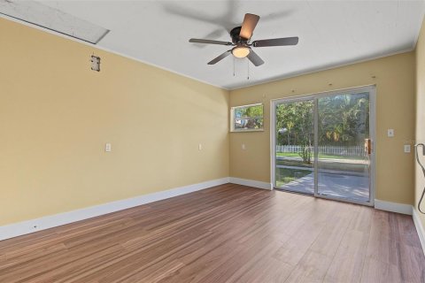 Villa ou maison à vendre à Palm Harbor, Floride: 2 chambres, 112.78 m2 № 2410129 - photo 20