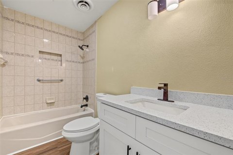Villa ou maison à vendre à Palm Harbor, Floride: 2 chambres, 112.78 m2 № 2410129 - photo 22