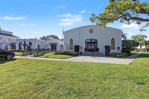 Villa ou maison à vendre à Palm Harbor, Floride: 2 chambres, 112.78 m2 № 2410129 - photo 26