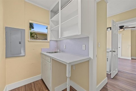 Villa ou maison à vendre à Palm Harbor, Floride: 2 chambres, 112.78 m2 № 2410129 - photo 19