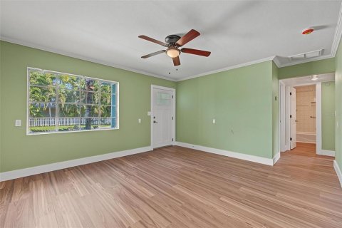 Villa ou maison à vendre à Palm Harbor, Floride: 2 chambres, 112.78 m2 № 2410129 - photo 8