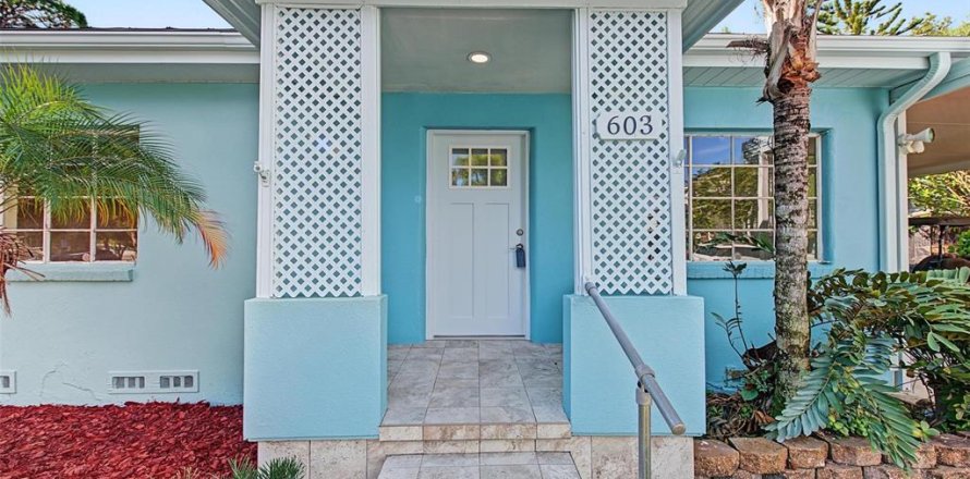 Villa ou maison à Palm Harbor, Floride 2 chambres, 112.78 m2 № 2410129
