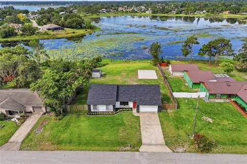 Casa en venta en Deltona, Florida, 3 dormitorios, 149.94 m2 № 2259403 - foto 3