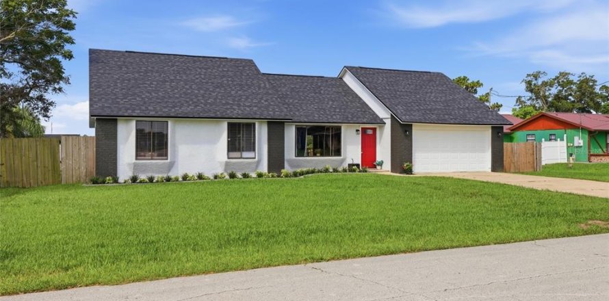 Casa en Deltona, Florida 3 dormitorios, 149.94 m2 № 2259403