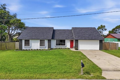 Casa en venta en Deltona, Florida, 3 dormitorios, 149.94 m2 № 2259403 - foto 2
