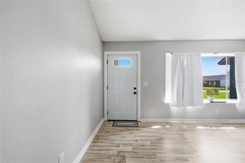 Casa en venta en Deltona, Florida, 3 dormitorios, 149.94 m2 № 2259403 - foto 5