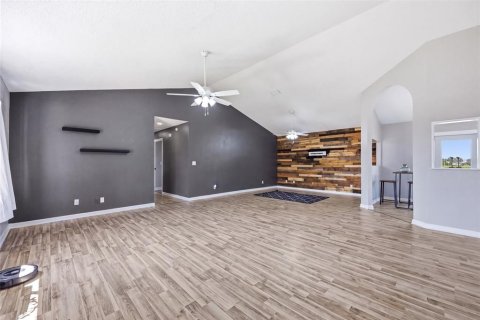 Casa en venta en Deltona, Florida, 3 dormitorios, 149.94 m2 № 2259403 - foto 7