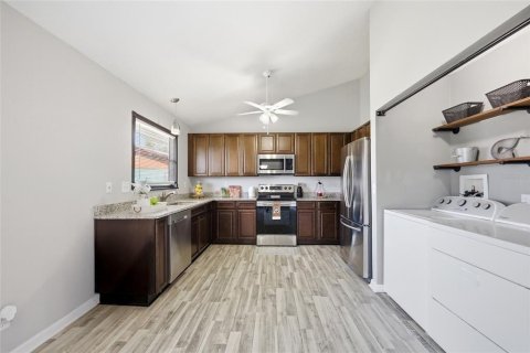 Casa en venta en Deltona, Florida, 3 dormitorios, 149.94 m2 № 2259403 - foto 14