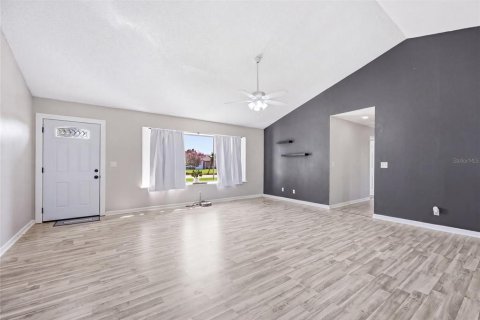 Casa en venta en Deltona, Florida, 3 dormitorios, 149.94 m2 № 2259403 - foto 6