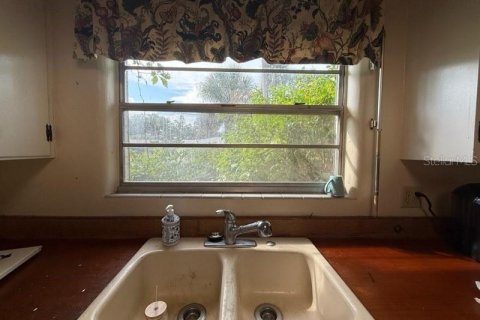 House in Port Orange, Florida 3 bedrooms, 208.29 sq.m. № 1688407 - photo 12