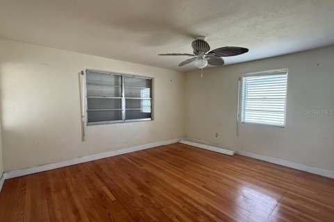 House in Port Orange, Florida 3 bedrooms, 208.29 sq.m. № 1688407 - photo 5