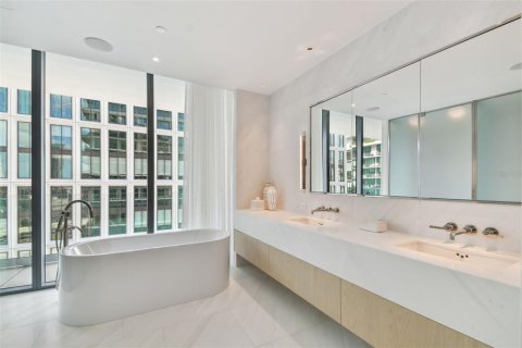 Condo in Tampa, Florida, 3 bedrooms  № 1430844 - photo 9