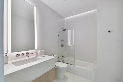 Condo in Tampa, Florida, 3 bedrooms  № 1430844 - photo 14