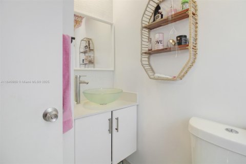 Casa en venta en Miami, Florida, 3 dormitorios, 84.36 m2 № 1992275 - foto 20