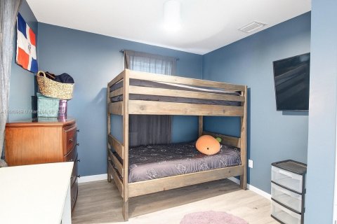 Casa en venta en Miami, Florida, 3 dormitorios, 84.36 m2 № 1992275 - foto 18