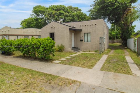 Casa en venta en Miami, Florida, 3 dormitorios, 84.36 m2 № 1992275 - foto 1