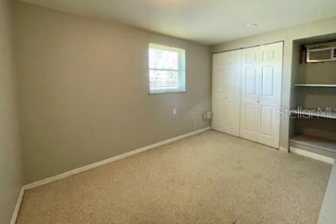 House in Venice, Florida 4 bedrooms, 160.16 sq.m. № 2380971 - photo 14