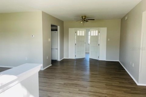 House in Venice, Florida 4 bedrooms, 160.16 sq.m. № 2380971 - photo 2