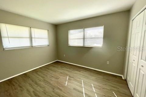 House in Venice, Florida 4 bedrooms, 160.16 sq.m. № 2380971 - photo 8