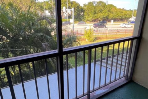 Condominio en venta en Miami, Florida, 2 dormitorios, 89.93 m2 № 2012718 - foto 6