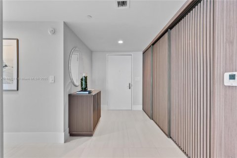 Condominio en alquiler en Hallandale Beach, Florida, 3 dormitorios, 191.84 m2 № 1935855 - foto 8